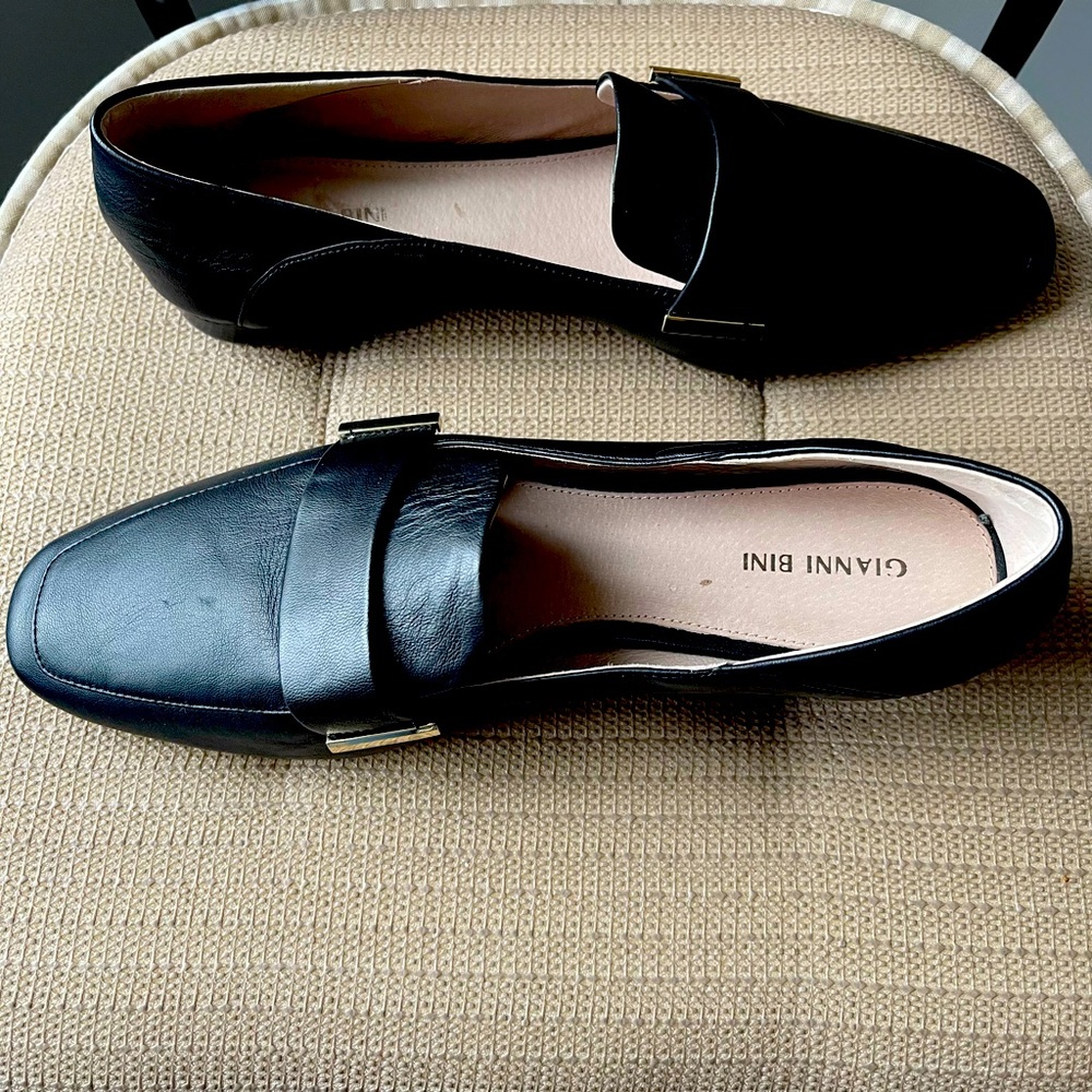 Relaxing Stylish Loafer with Buckle!